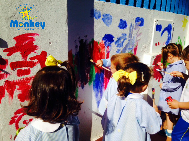 ¡Pintada de mural en familia! 