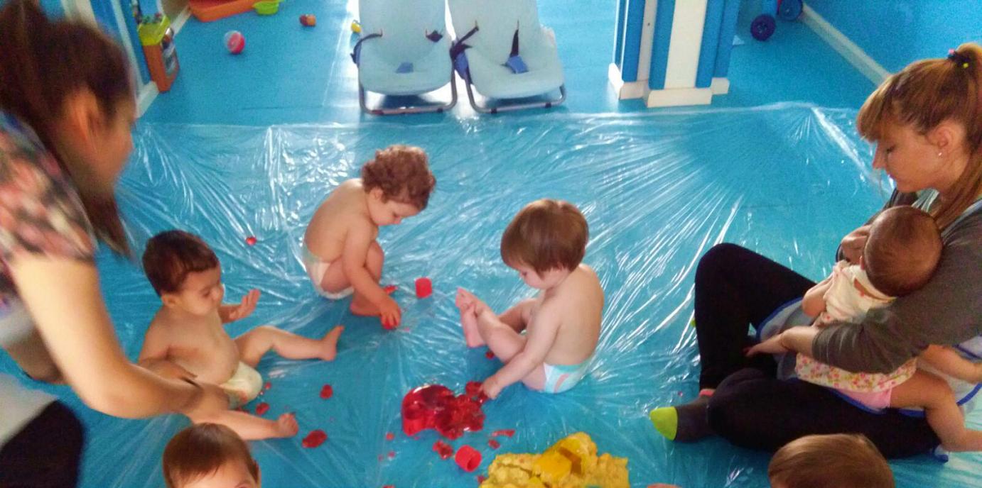 “Play and Learn” en Caracoles con gelatinas de colores “Play and Learn” en Caracoles con gelatinas de colores