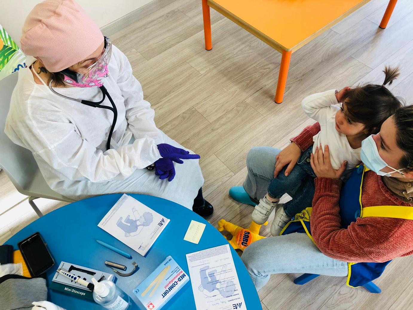 Hoy nos visita la pediatra en Espartinas Hoy nos visita la pediatra en Espartinas