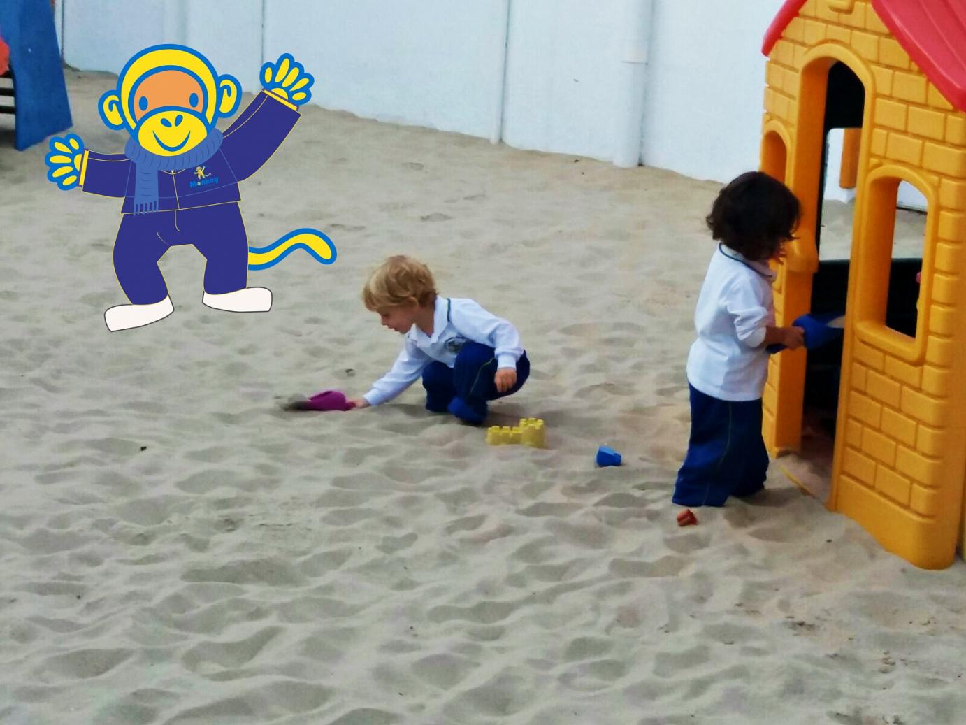 Jugar es imprescindible. Jugar es imprescindible.